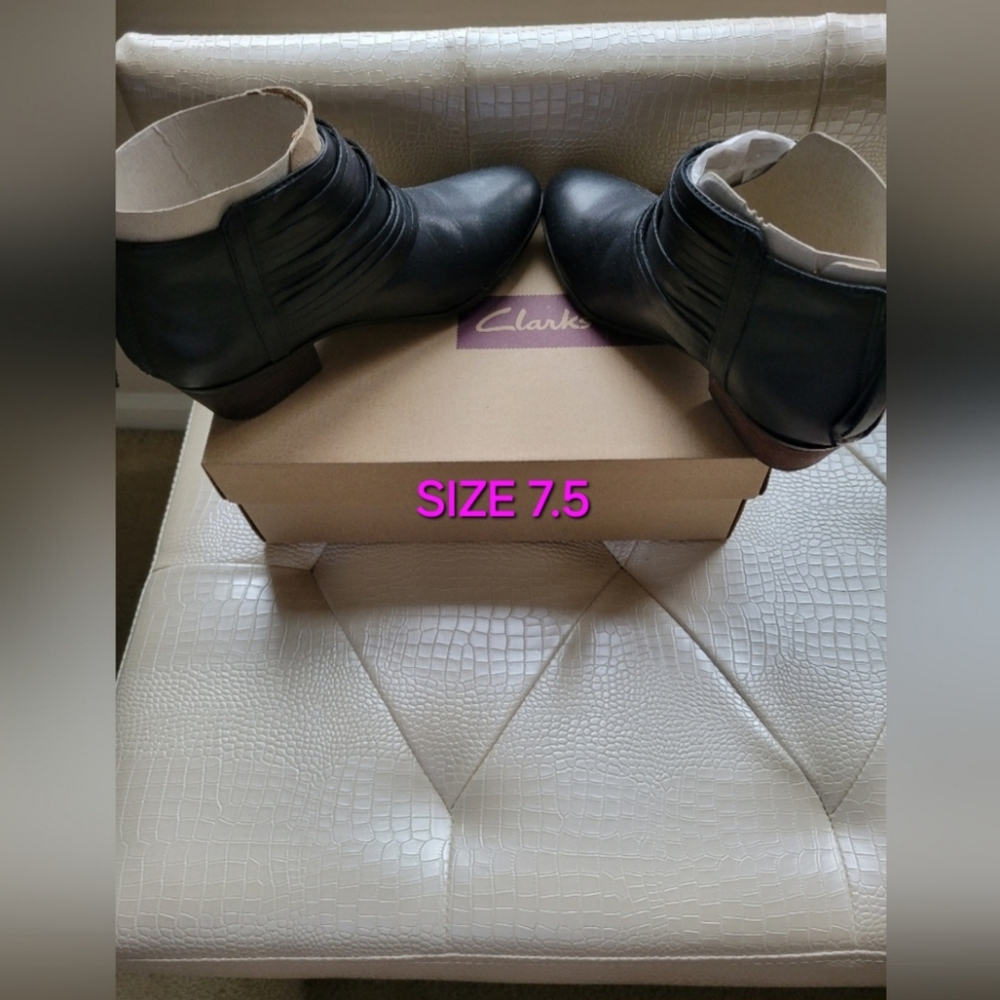 CLARKS CELESTE BLACK LEATHER bootie boots size 7 1/2 NWT